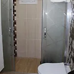 Mavi Restaurant & 2 شقة ديديم