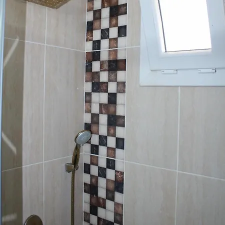 Mavi Restaurant & 2 Apartament Didim